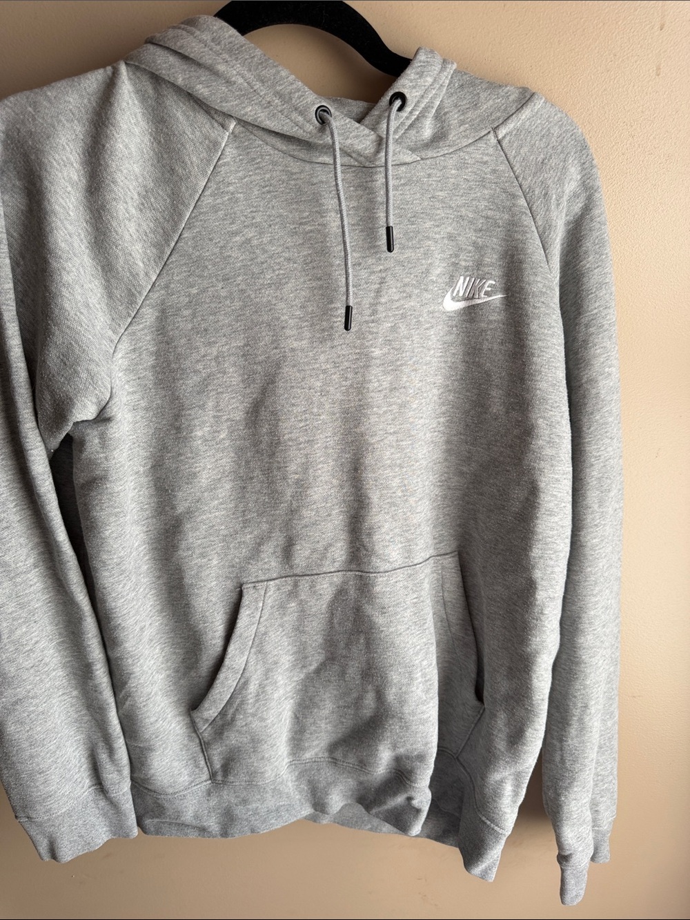 Nike Light Grey Pullover Hoodie with Small Logo
